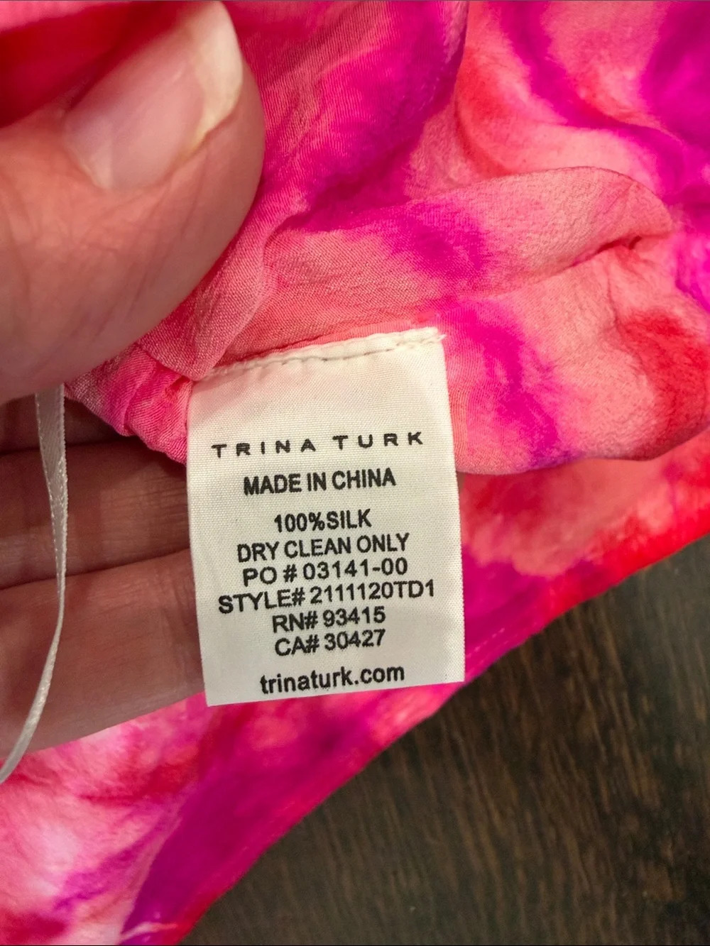 NWT Trina Turk Pink & Magenta Tie-Dye Halter Neck 100% Silk Top - Picture 3 of 4